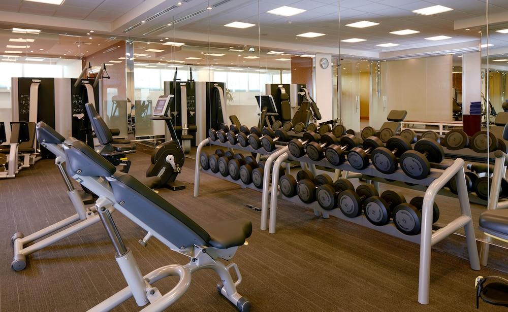 มิลเลเนียม โฮเต็ล แอนด์ คอนเวนชั่น เซ็นเตอร์ คูเวต Hotel Kuwait City ภายนอก รูปภาพ A typical gym