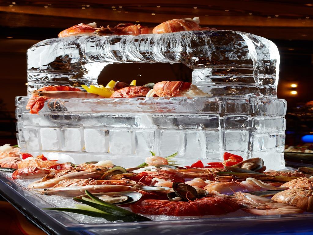 มิลเลเนียม โฮเต็ล แอนด์ คอนเวนชั่น เซ็นเตอร์ คูเวต Hotel Kuwait City ภายนอก รูปภาพ Seafood on ice