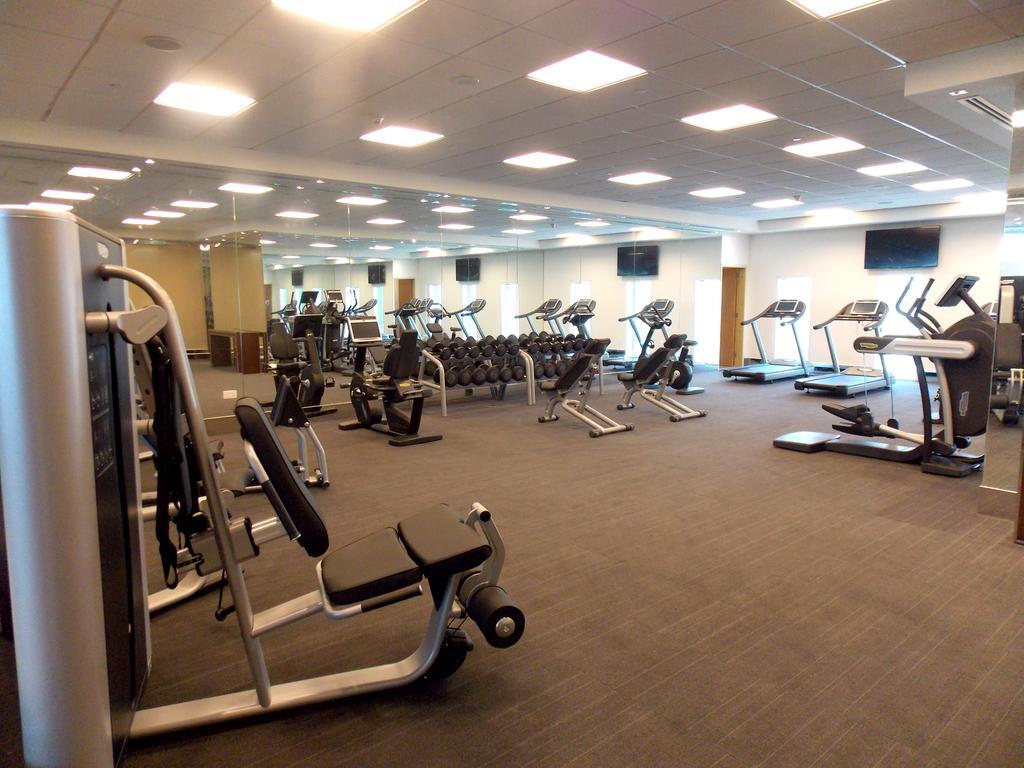 มิลเลเนียม โฮเต็ล แอนด์ คอนเวนชั่น เซ็นเตอร์ คูเวต Hotel Kuwait City ภายนอก รูปภาพ The gym at the 2012 Olympic Village